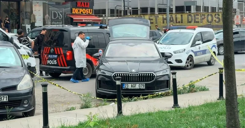 Bağcılar da gizemli ölüm: Haber alınamayan mağaza sahibi otomobilinin bagajında ölü bulundu