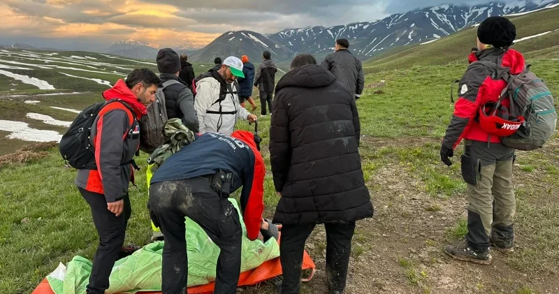 Dağda hipotermi geçirdi: Ekipler saatlerce yürüyerek ulaştı Gündem Haberleri