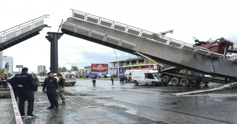 Ankara’da korkutan kaza: Damperi açık tır üst geçidi yıktı