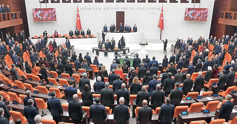 AKP kaostan yararlanıp basına kısıtlama getiriyor Sözcü Gazetesi