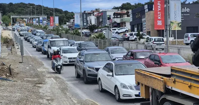 Bodrum a 24 saatte 20 bin araç giriş yaptı