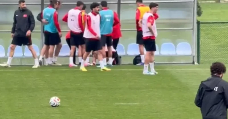 A Milli Takım da sakatlık şoku! Araçla sahadan çıkarıldı