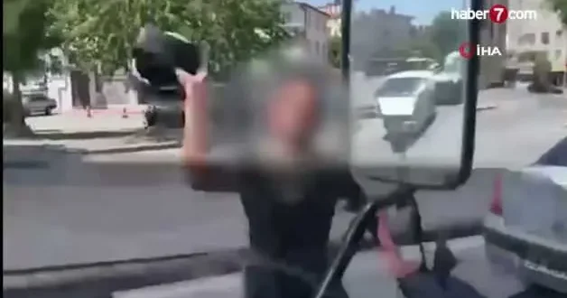 Tartıştığı sürücüye kaskını fırlatan motosikletliye 405 bin TL ceza