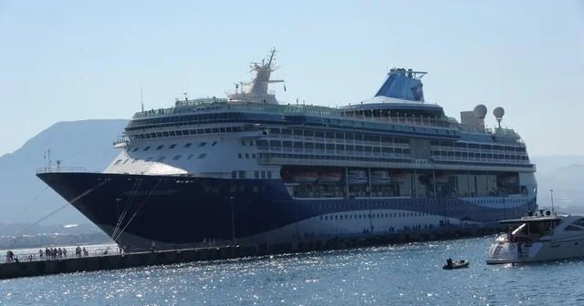 Lüks kruvaziyer bin 749 turist ile Alanya iskelesine demir attı Antalya Haberleri Habertürk Yerel Haberler