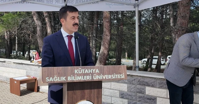 Gediz Sağlık Hizmetleri MYO dan mezun olan 220 öğrenci sağlık ordusuna katıldı KSBÜ Rektörü Prof. Dr. Ahmet Tekin den öğrencilere, Hem ailenize hem de devletimize borcunuz var Kütahya Haberleri Habertürk Yerel Haberler