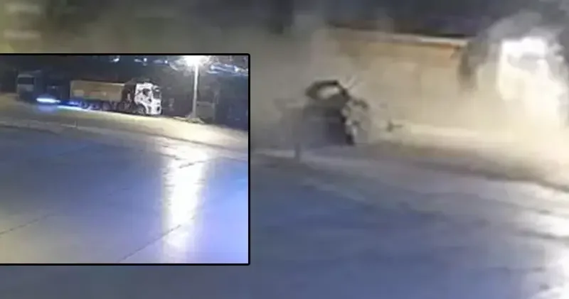Ankara da otomobil kamyona çarptı; kaza kamerada: 3 ölü, 1 yaralı