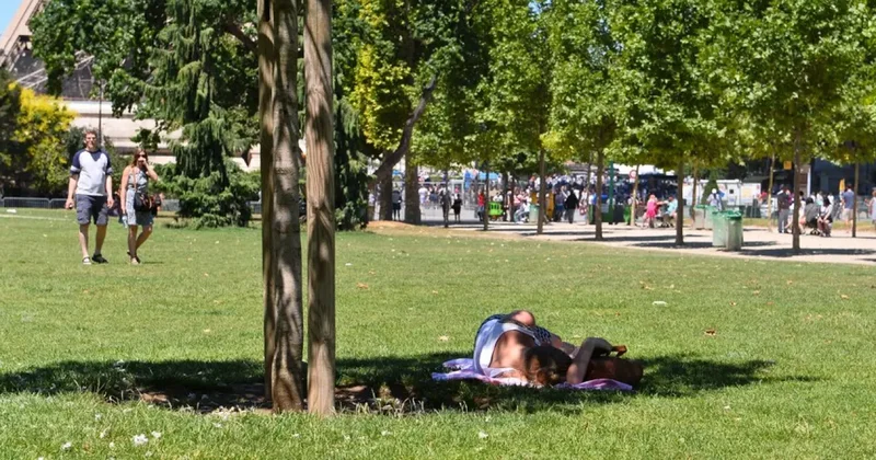 Araba bırakılan 2 çocuk ölü bulundu
