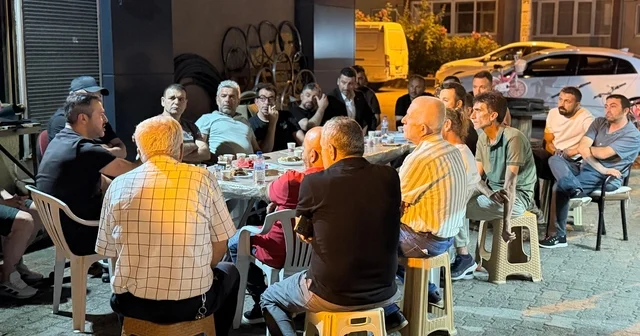 5000 Evler de çaylar içildi, mahalle ve Karabük konuşuldu Başkan Çetinkaya, 5000 Evler de esnafla gönül köprüsü kurdu Karabük Haberleri Habertürk Yerel Haberler
