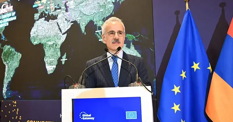 Bakan Uraloğlu, Belçika da