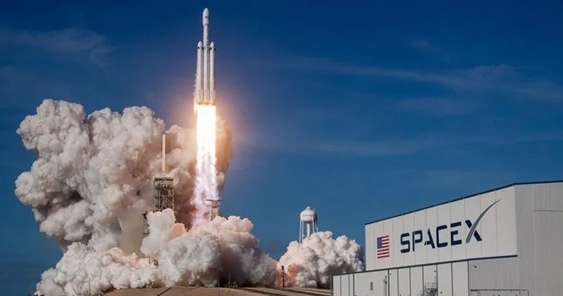 SpaceX hisselerinde sert düşüş! Üç günde 600 milyar dolar silindi