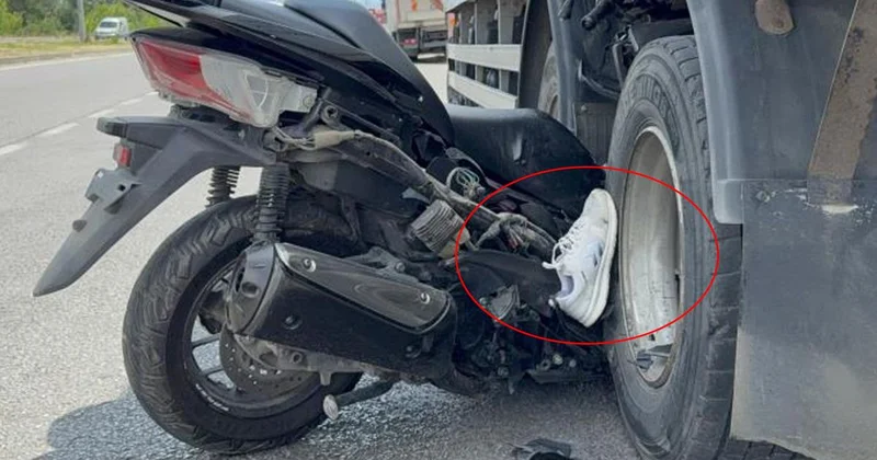 Kamyonla Çarpışan Emekli Komiser Hayatını Kaybetti