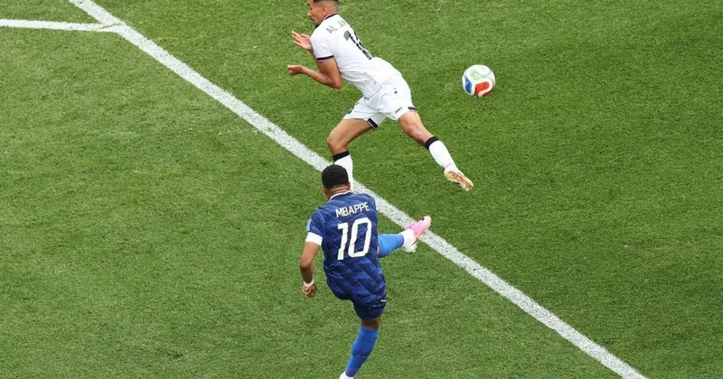 Dünya Kupası nda tam 4 saat süren çılgın maçta Fransa, Mbappe ile sonuca gitti