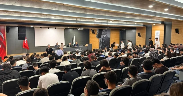Akademisyenler ve yetkililer öğrenciler için toplandı Sakarya Haberleri Habertürk Yerel Haberler