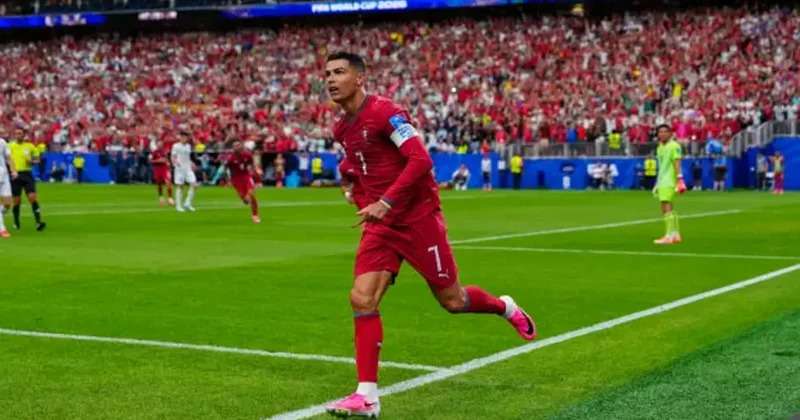 Gol olup yağdılar! Portekiz den gövde gösterisi