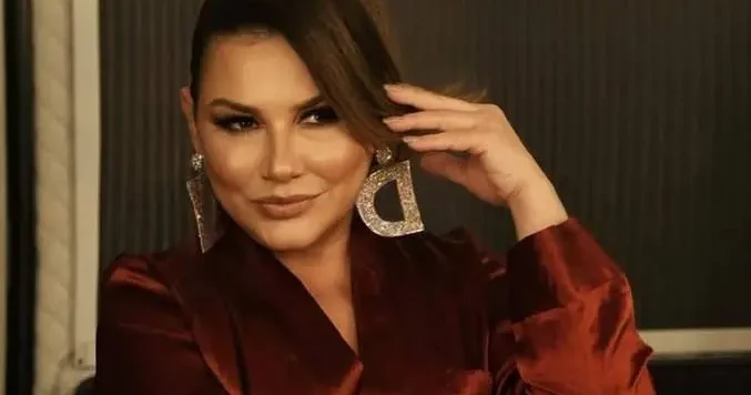 Deniz Seki o soruya isyan etti! Ben bunu hırsızlık olarak görüyorum diyerek sitem etti