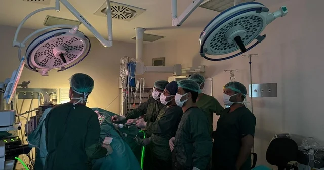 Bingöl bir ilk: Kapalı yöntemle böbrek koruyucu kanser ameliyatı Bingöl Haberleri Habertürk Yerel Haberler