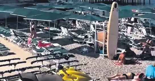 MEVLÜT TEZEL Vatandaş plajda havlusunu nereye serecek?