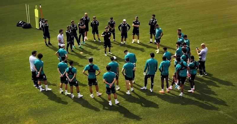 Süper Lig ekibinde Galatasaray ve Fenerbahçe krizi: Sözleşmesi feshedildi Sözcü Gazetesi