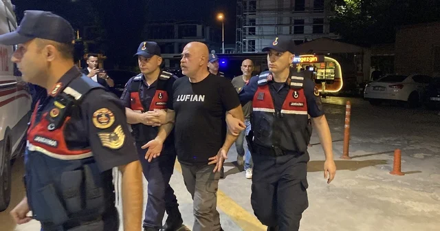 Ünlü yönetmen ve kardeşi Bursa da uyuşturucu operasyonunda gözaltına alındı Ezel Akay ve kardeşi Eren Kazım Akay Bursa daki evlerine yapılan Jandarma operasyonuyla gözaltına alındı Bursa Haberleri Habertürk Yerel Haberler