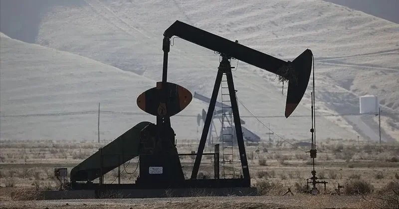 Petrol 100 doları aştı