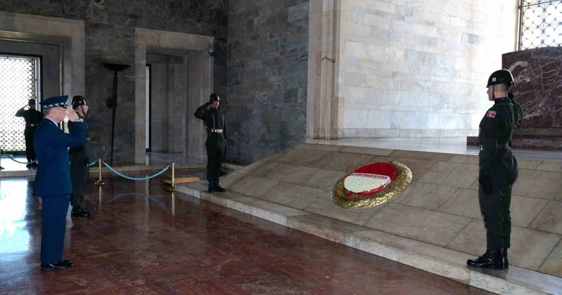 ABD Genelkurmay Başkanı ndan Anıtkabir ziyareti! İşte Özel Defter e yazdığı not