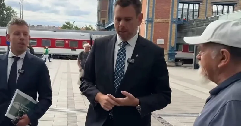 Macar Başbakan Tükürük Saldırısına Uğradı