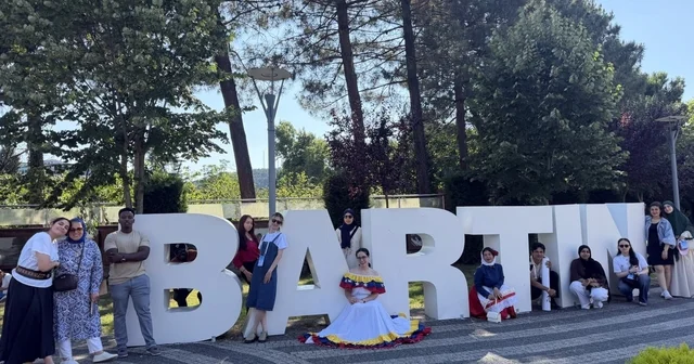 BARÜ de 11 farklı ülkeden öğrenci Türkçe Yaz Okulu nda bir araya geldi Bartın Haberleri Habertürk Yerel Haberler