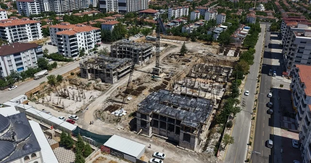 Elazığ da kentsel dönüşüm konutları hızla yükseliyor Elazığ da Kentsel Dönüşüm seferberliği Elazığ da Asrın Felaketi, Asrın İnşasına dönüştü Elazığ Haberleri Habertürk Yerel Haberler