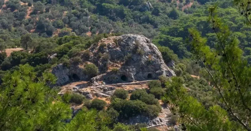 İzmir in 2 bin yıllık gizemi! Homeros un ünlü destanı bu mağarada yazıldı iddiası