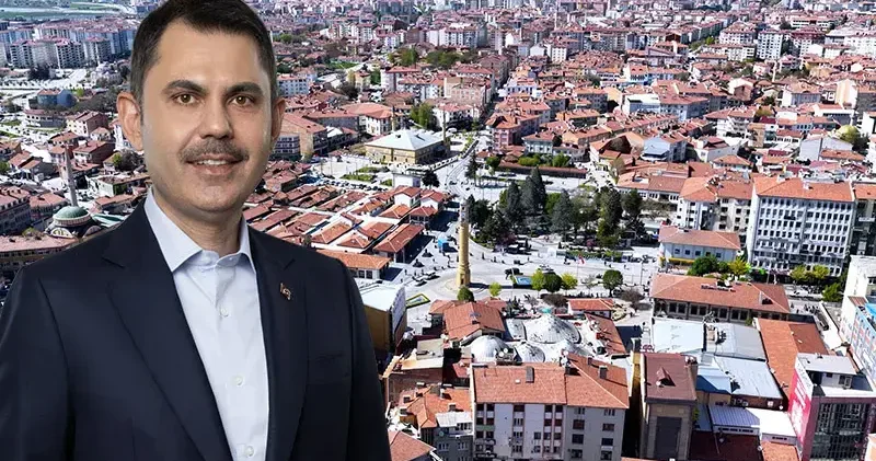 Bakan Kurum, yenilenen Çorum Tarihi Kent Meydanı ndan görüntüler paylaştı