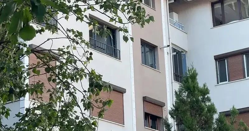 Nişantaşı’nda itfaiye yardımıyla girilen evde cesedi bulundu