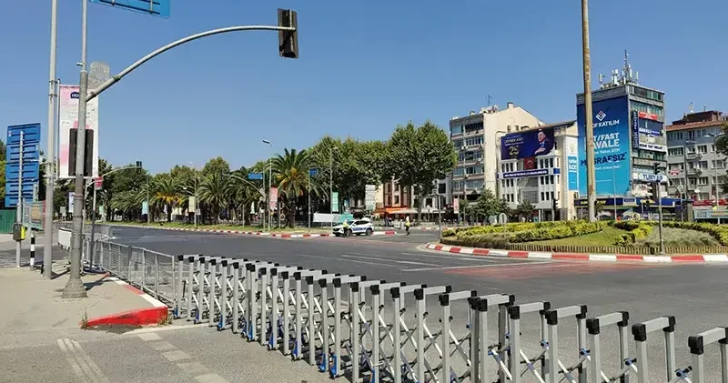 30 Ağustos Zafer Bayramı provalarının ardından Vatan Caddesi trafiğe açıldı