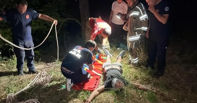 Manevra yaparken uçurumdan düştü: Kurtarılma anları kamerada Alkollü sürücü 50 metrelik uçurumdan yuvarlandı Bursa Haberleri Habertürk Yerel Haberler