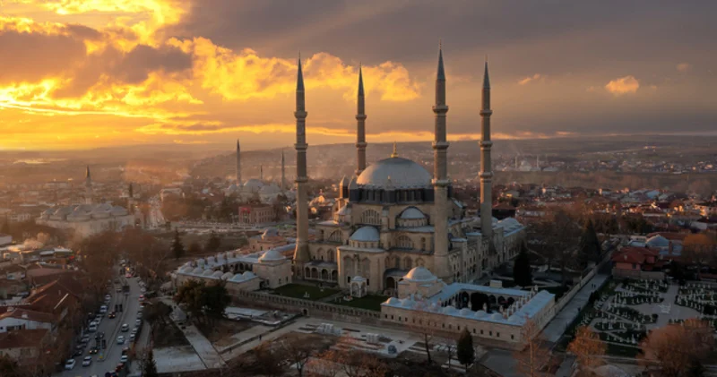 YARIN KANDİL Mİ, NE KANDİLİ? 2026 Mevlid Kandili ne zaman, hangi gün, ayın kaçında? Mevlid Kandili tarihi 2026 Diyanet dini günler takvimi ile belli oldu!