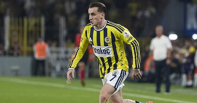 Fenerbahçe de korkutan an! Kerem Aktürkoğlu sedyeyle çıktı
