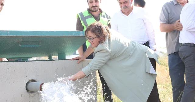 Yarım asırlık hasret sona erdi Şahin ilk tuşa bastı, kılavuzlu suyu Nurdağı ve İslahiye tarlalarıyla buluştu Gaziantep Haberleri Habertürk Yerel Haberler