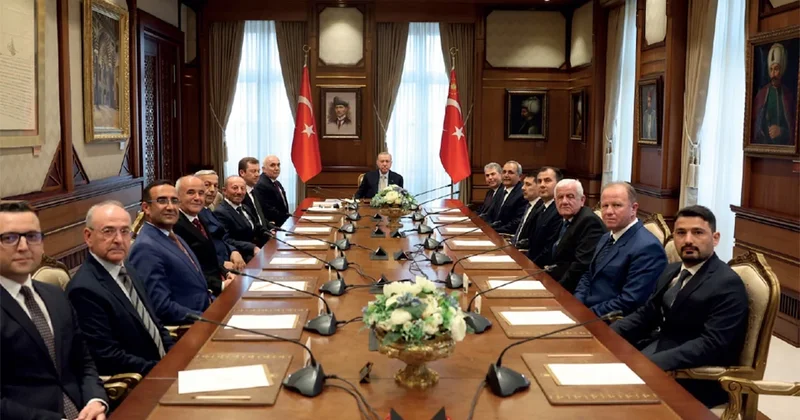İşçiye para yok, AKP’liye koltuk çok Sözcü Gazetesi