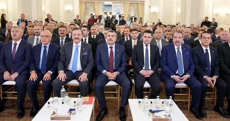 Bakan Tekin: Biz yetiştirelim siz de istihdam edin