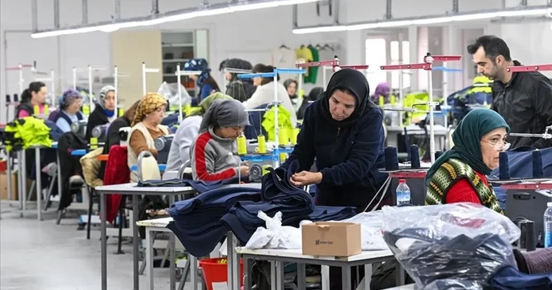 SON DAKİKA Milyonlarca çalışanın gözü açıklanacak rakamlarda! Zam oranı için ilk ipucu geldi: Asgari ücrette bütçe detayı