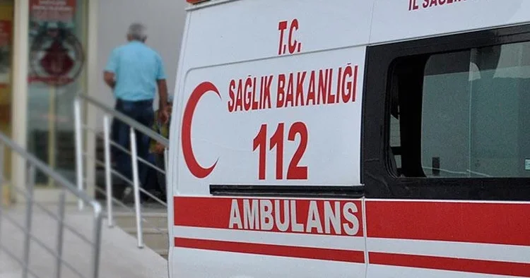 İstanbul da okulda dehşet! Kapı öğrencilerin üzerine düştü, 1 i ağır 4 yaralı