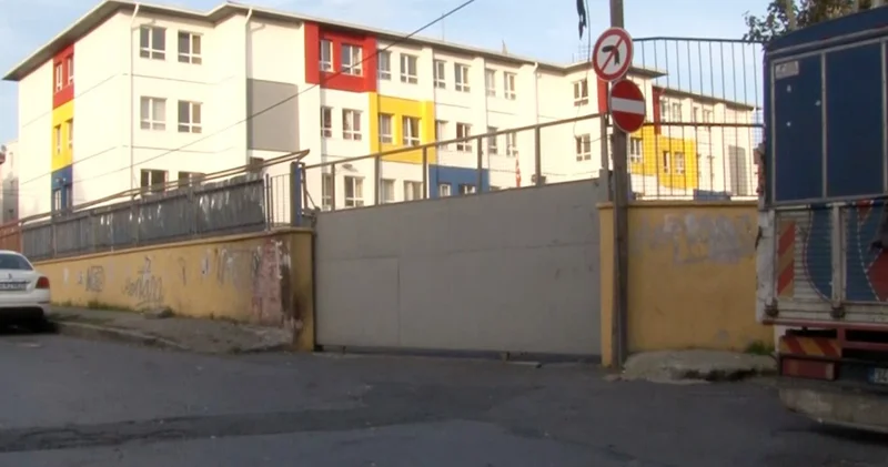 İstanbul daki ilkokulda korkunç olay: Öğrenciler yaralandı; birinin durumu ağır