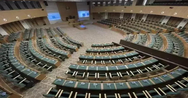 Dünyanın en uzun süre görevde kalan liderleri! Tam 82 yıl yönetti...
