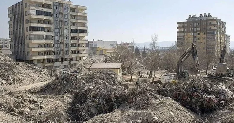 Depremde 96 kişinin öldüğü Ebrar Sitesi Güvenç Apartmanı nın müteahhidiyle ilgili flaş karar!