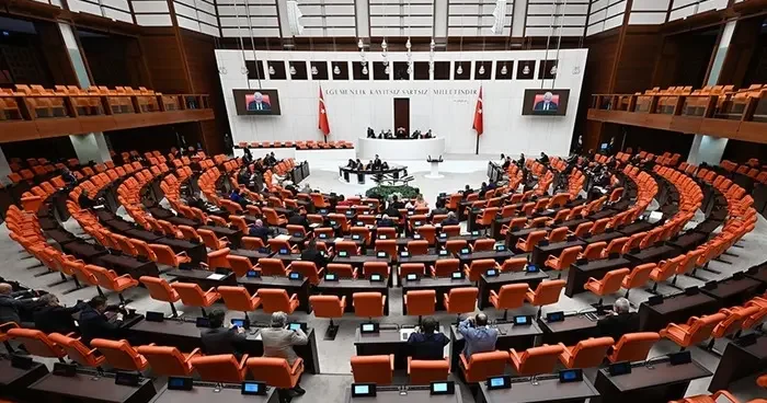 AK Parti nin önergesi kabul edildi: TBMM çalışmalarına ara verecek