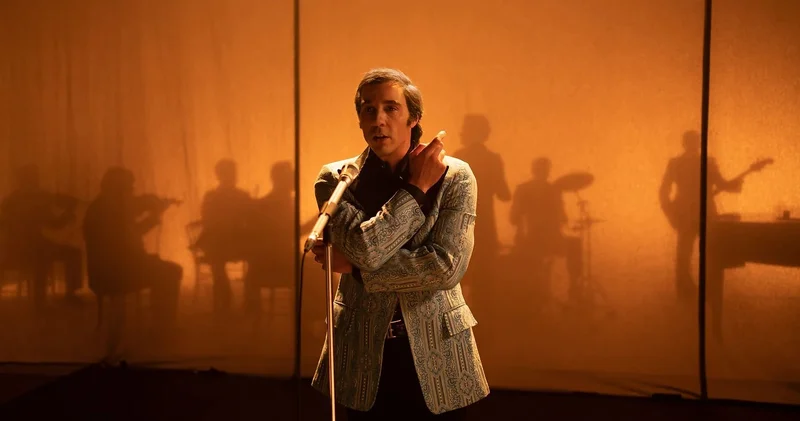 “Monsieur Aznavour”: Şarkılar imdada yetişiyor Agos