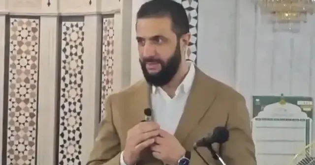 Suriye lideri Ahmed Şara sabah namazında halka karıştı VİDEO İZLE