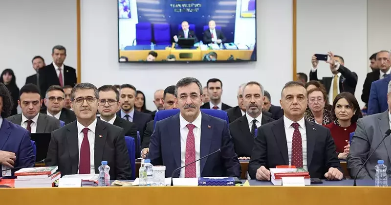 Cevdet Yılmaz: Bütçemiz, refahı toplumun tüm kesimlerine yaymayı hedeflemektedir