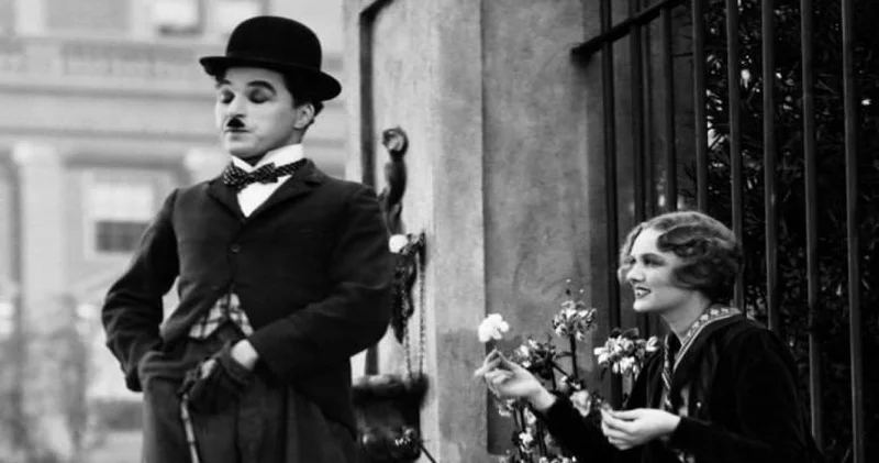 Boğaziçi’nde nostaljik gece: Charlie Chaplin filmlerine canlı piyano ve tarihi org eşliği