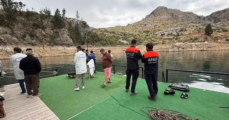 Baraj gölünde kaybolan İrlandalı turist aranıyor