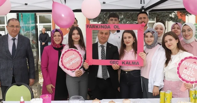 TOGÜ de Pembe Ayna ile meme kanseri farkındalık etkinliği düzenledi Tokat Haberleri